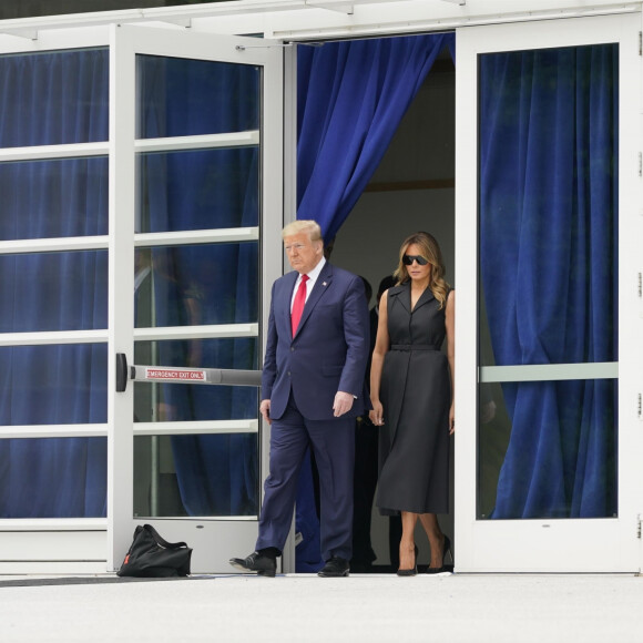 Le président des États-Unis Donald Trump et son épouse, la First Lady Melania Trump visitent le sanctuaire national Saint-Jean-Paul II (Saint John Paul II National Shrine) à Washington, D.C. Le 2 juin 2020.