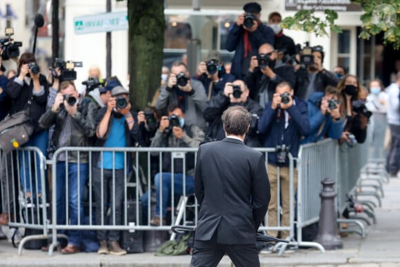 Nicolas Bedos - Hommage à Guy Bedos en l'église de Saint-Germain-des-Prés à Paris le 4 juin 2020.