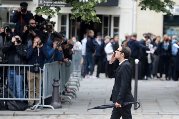 Nicolas Bedos - Hommage à Guy Bedos en l'église de Saint-Germain-des-Prés à Paris le 4 juin 2020.