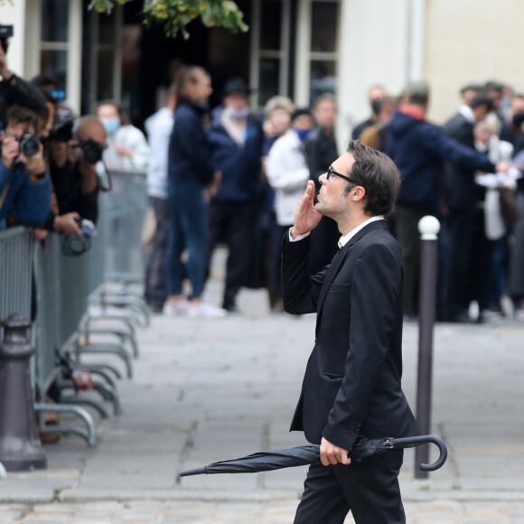 Nicolas Bedos - Hommage à Guy Bedos en l'église de Saint-Germain-des-Prés à Paris le 4 juin 2020.