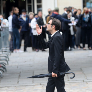 Nicolas Bedos - Hommage à Guy Bedos en l'église de Saint-Germain-des-Prés à Paris le 4 juin 2020.