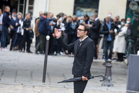 Nicolas Bedos - Hommage à Guy Bedos en l'église de Saint-Germain-des-Prés à Paris le 4 juin 2020.