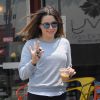 Exclusif - L'actrice Sophia Bush fait du shopping avec des amis à West Hollywood le 17 juin 2016.