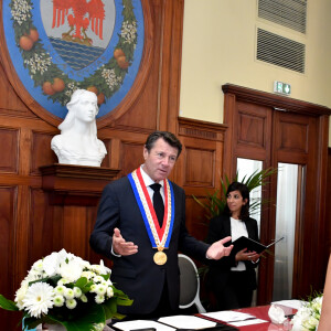 Christian Estrosi, maire de Nice, célébrait le 5 juin 2020 le premier mariage post-confinement, celui de Morgane Bailet et Michael Landi. © Lionel Urman/Bestimage