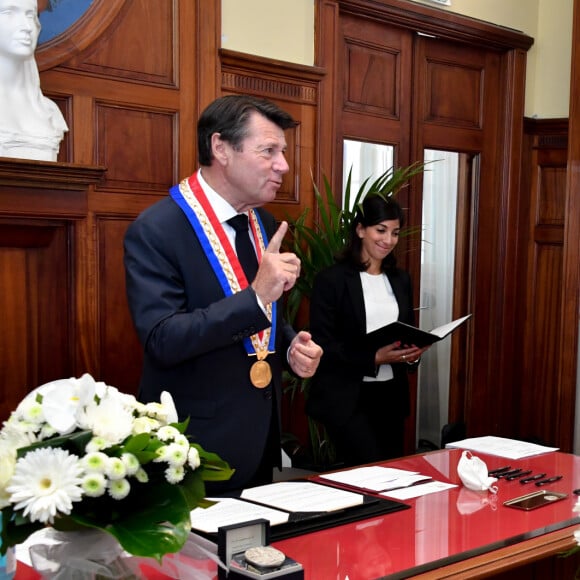 Christian Estrosi, maire de Nice, célébrait le 5 juin 2020 le premier mariage post-confinement, celui de Morgane Bailet et Michael Landi. © Lionel Urman/Bestimage