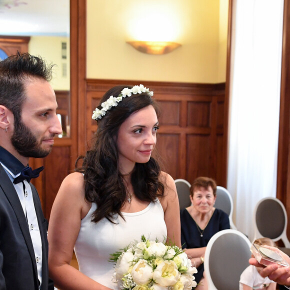 Christian Estrosi, maire de Nice, célébrait le 5 juin 2020 le premier mariage post-confinement, celui de Morgane Bailet et Michael Landi. © Lionel Urman/Bestimage