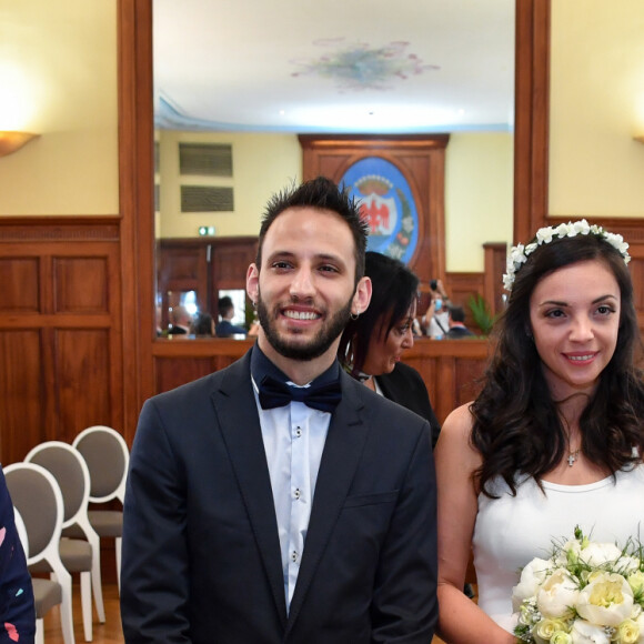 Christian Estrosi, maire de Nice, célébrait le 5 juin 2020 le premier mariage post-confinement, celui de Morgane Bailet et Michael Landi. © Lionel Urman/Bestimage