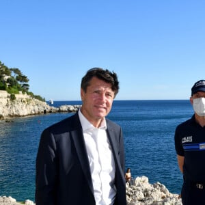 Christian Estrosi, le maire de Nice, a pris la décision d'interdire le sentier du littoral dès 20 heures, le 5 juin 2020. © Bruno Bebert/Bestimage