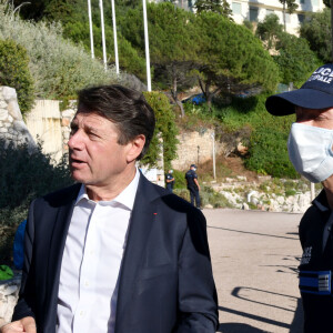 Christian Estrosi, le maire de Nice, a pris la décision d'interdire le sentier du littoral dès 20 heures, le 5 juin 2020. © Bruno Bebert/Bestimage