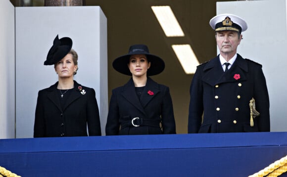 Sophie Rhys-Jones, comtesse de Wessex, Meghan Markle, duchesse de Sussex, Tim Lawrence - La famille royale d'Angleterre lors du National Service of Remembrance à Londres le 10 novembre 2019.