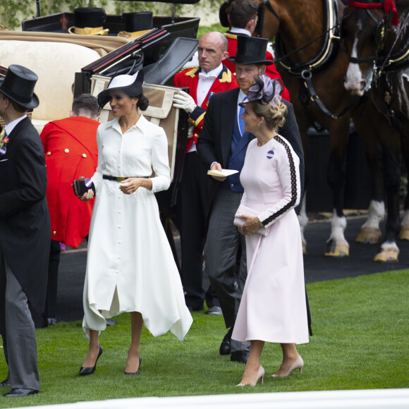 Le prince Edward, comte de Wessex, Meghan Markle, duchesse de Sussex, et le prince Harry, duc de Sussex, et la comtesse Sophie de Wessex - La famille royale d'Angleterre à son arrivée à Ascot pour les courses hippiques. Le 19 juin 2018