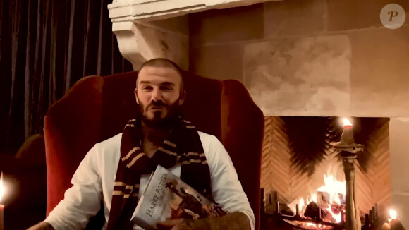 David Beckham lit le onzième chapitre de Harry Potter et la pierre philosophale, pour Harry Potter at Home pendant l'épidémie de Coronavirus (Covid-19).