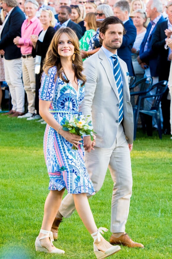 La princesse Sofia de Suède (Sofia Hellqvist) et son mari le prince Carl Philip de Suède - La famille royale de Suède célèbre l'anniversaire (42 ans) de la princesse Victoria de Suède à la Villa Solliden à Oland en Suède, le 14 juillet 2019.