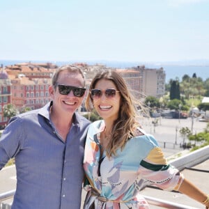 Exclusif - Garou et Laury Thilleman à Nice pour les préparatifs de la fête de la musique sur la place Massena le 20 juin 2019 © Sébastien Botella / Nice Matin / Bestimage