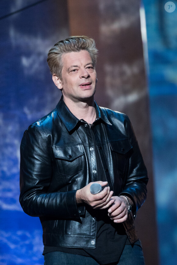 Exclusif - Benjamin Biolay - Enregistrement de l'émission "La chanson de l'année" dans les jardins du Palais Royal à Paris, qui sera diffusée le 12 juin sur TF1. Le 11 juin 2020 © Cyril Moreau / Bestimage