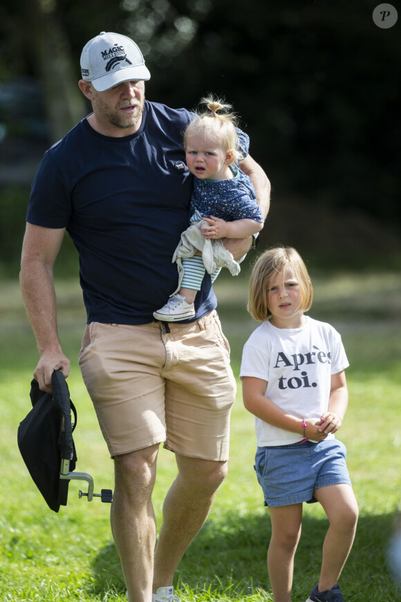 Mike Tindall avec ses filles Lena et Mia - "Whatley Manor Horse Trials" à Minchinampton. Le 15 septembre 2019
