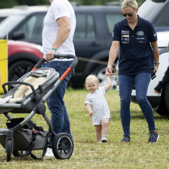 Mike Tindall, Zara Tindall (Phillips) et Lena Tindall pendant le "Festival of British Eventing 2019" dans le parc Gatcombe, à Gloucestershire, Royaume Uni, le 4 août 2019.