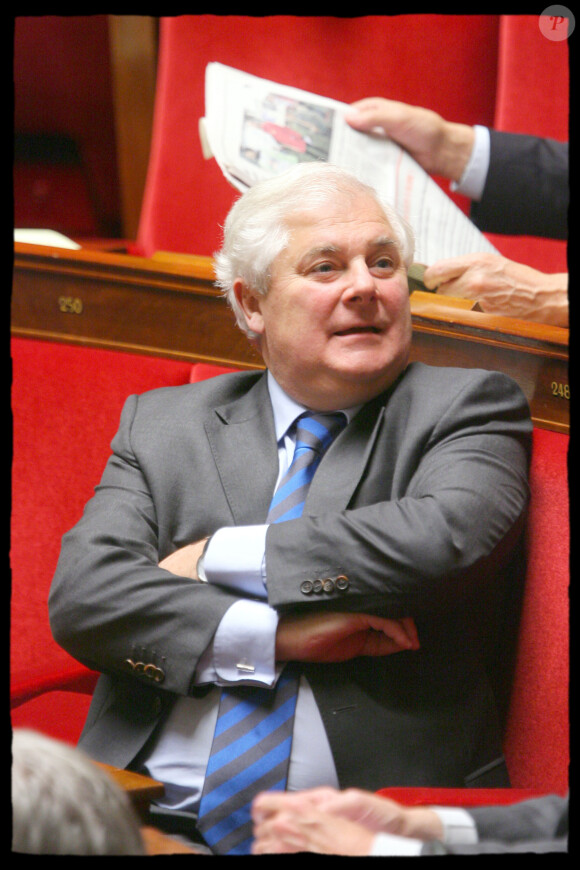 Pascal Clément - Questions d'actualité au gouvernement à l'Assemblée nationale le 26 novembre 2008.