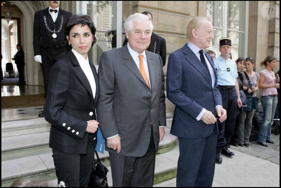 Passation de pouvoir entre Pascal Clément et Rachida Dati, ministre de la Justice et garde des Sceaux le 18 mai 2007.