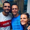 Laure Manaudou pose avec ses frères, à Marseille, le 22 juin 2020.