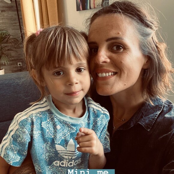 Laure Manaudou pose avec sa nièce Rose, à Marseille, juin 2020.