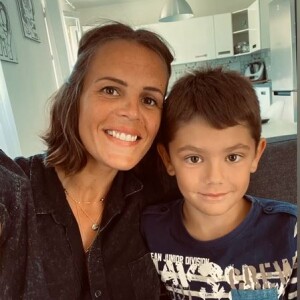 Laure Manaudou pose avec son neveu Soan, à Marseille, juin 2020
