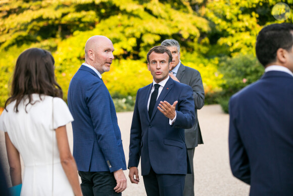 Le président Emmanuel Macron - Conférence de presse du président de la République française et du président de la République de Tunisie dans le jardin du palais de l'Elysée à Paris le 22 juin 2020. © Romain Gaillard / Pool / Bestimage