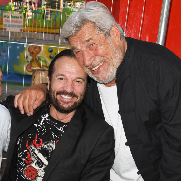 Francis Lalanne et Jean-Pierre Castaldi - Exclusif - Inauguration de la Fete a Neu-Neu au profit de l'association " Les puits du Désert " à Paris Le 30 août 2019 @ Guirec Coadic / Bestimage30/08/2019 - Paris