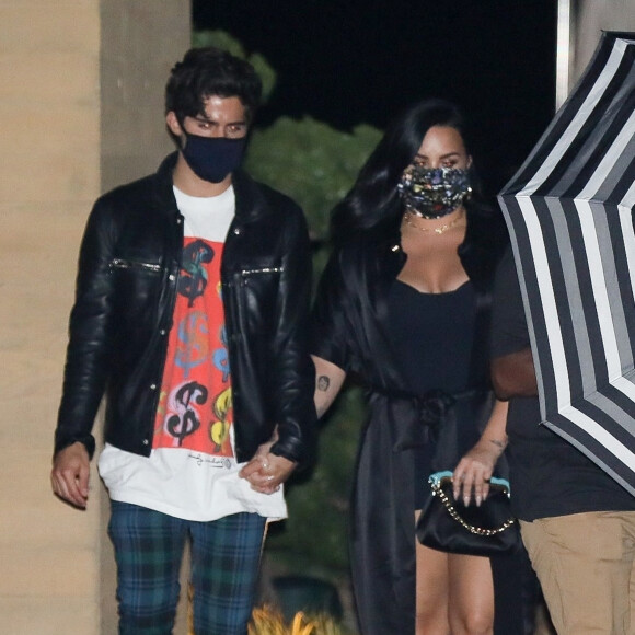Exclusif - Demi Lovato et son compagnon Max Ehrich quittent le restaurant Nobu à Malibu le 19 juin 2020.