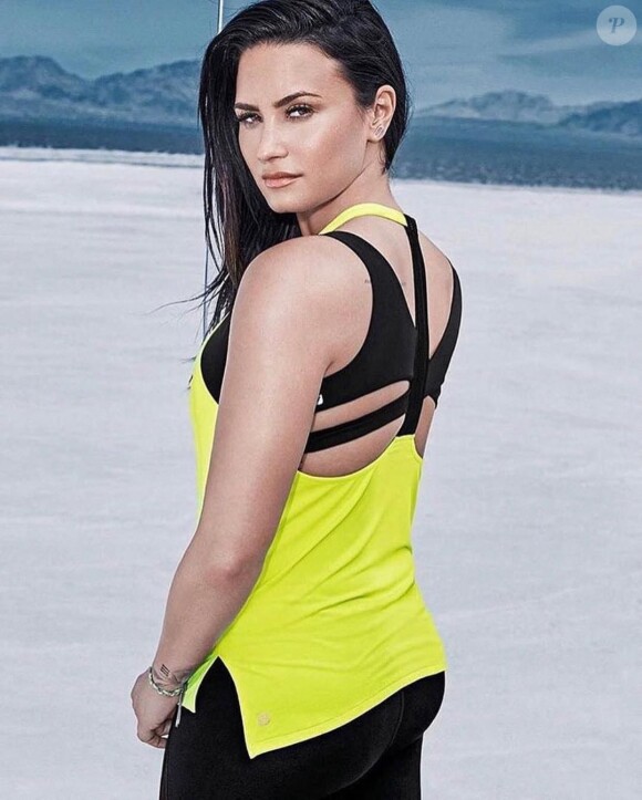 Demi Lovato pose pour la nouvelle collection de vêtements de sport Fabletics le 6 avril 2020.