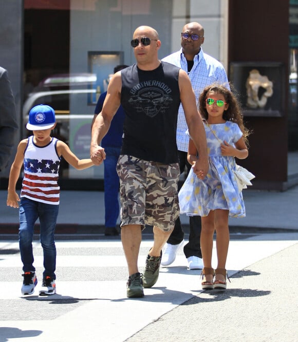 Exclusif - Vin Diesel fait du shopping avec ses enfants Hania et Vincent Sinclair à Beverly Hills, le 22 août 2016.
