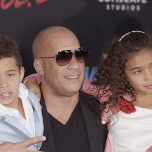 Vin Diesel avec ses enfants Vincent Sinclair et Hania Riley Sinclair au photocall de la première du film "Guardians of the Galaxy Vol 2." au théâtre Dolby à Los Angeles le 19 avril 2017. © CPA / Bestimage