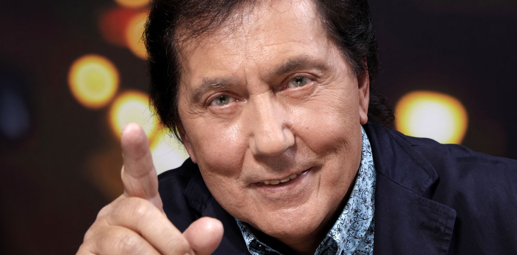 Frank Michael Et Sa Nouvelle Compagne Frank Michael : À 73 ans, il a retrouvé l'amour et se confie sur Christelle  - Purepeople