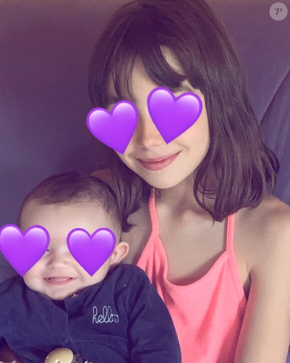 Alexandra Rosenfeld a publié une photo de ses deux filles, Ava et Jim, sur Instagram. Mai 2020.