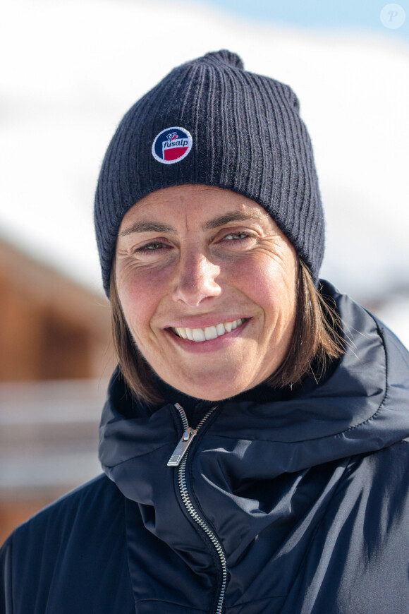 Photocall avec Alessandra Sublet, maitresse de cérémonie du 23ème festival international du film de comédie de l'Alpe d'Huez, le 18 janvier 2020. © Cyril Moreau/Bestimage