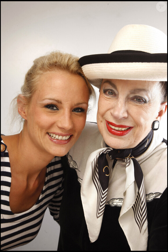Archives - Portrait Geneviève de Fontenay et Elodie Gossuin 12/05/2010 - PARIS
