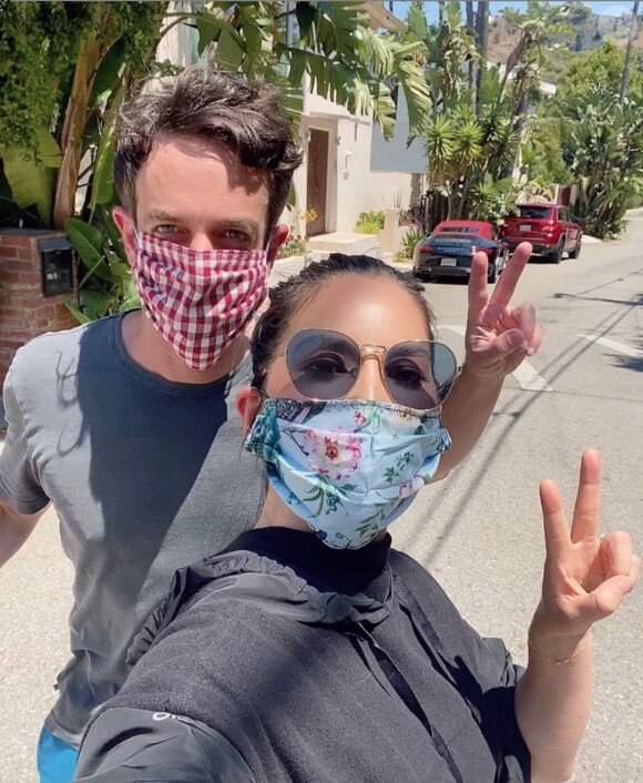Olivia Munn et B.J. Novak sur Instagram. Le 30 juin 2020.