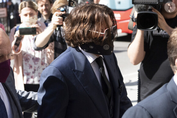 Johnny Depp arrive à la cour royale de justice à Londres, pour entamer le procès pour diffamation contre le magazine The Sun Newspaper. Le 7 juillet 2020