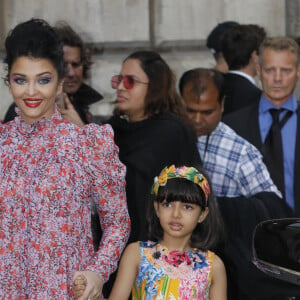 Aishwarya Rai et sa fille Aaradhya Bachchan - Sorties du défilé L'Oréal à la Monnaie de Paris, le 28 septembre 2019. © Christophe Clovis - Veeren Ramsamy / Bestimage