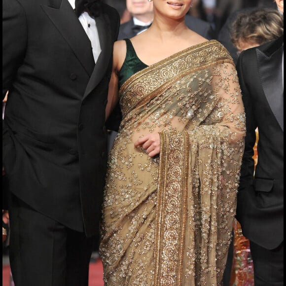 Abhishek Bachchan et Aishwarya Rai - Red Carpet du film "Outrage" lors du 63e Festival de Cannes. Le 17 mai 2010.