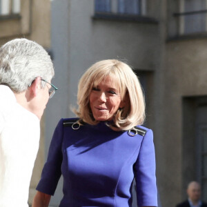 Le président français Emmanuel Macron accompagné de la première dame, Brigitte Macron, lors de son discours aux armées, à l'hôtel de Brienne, Paris, France, le 13 juillet 2020. © Stéphane Lemouton / Bestimage