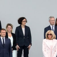 Emmanuel et Brigitte Macron chahutés pendant une balade dans Paris