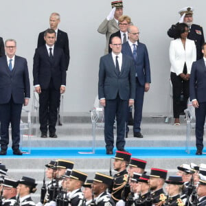 Richard Ferrand, président de l'Assemblée Nationale, Gérald Darmanin, ministre de l'Intérieur, Jean-Michel Blanquer, ministre de l'éducation nationale et de la jeunesse et des sports, Jean Castex, premier ministre, le président Emmanuel Macron, la première dame Brigitte Macron et des membres du gouvernement lors de la cérémonie du 14 juillet à Paris le 14 juillet 2020. © Stéphane Lemouton / Bestimage