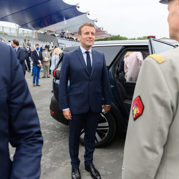 Le président Emmanuel Macron lors de la cérémonie du 14 juillet à Paris le 14 juillet 2020. © Jacques Witt / Pool / Bestimage