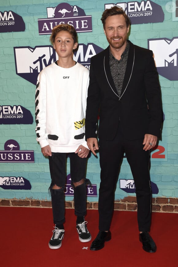 David Guetta et son fils Tim Elvis - Soirée des 24ème MTV Europe Music Awards à la salle SSE Wembley Arena à Londres, Royaume Uni, le 12 novembre 2017.