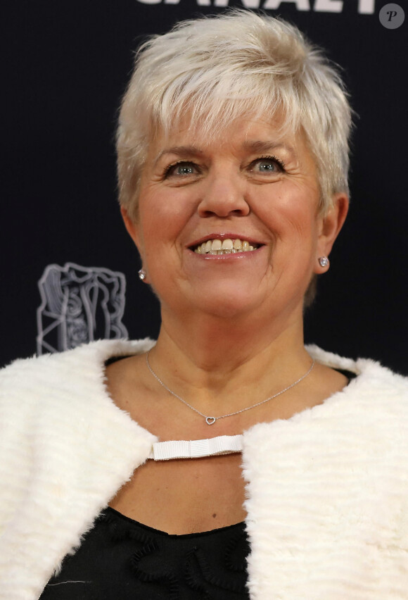 Mimie Mathy - Tournage de la série " Dix Pour Cent " lors de la 45ème cérémonie des César à la salle Pleyel à Paris, le 28 février 2020. © Dominique Jacovides/Olivier Borde/Bestimage