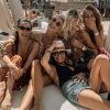 Capucine Anav, Fiona Cabaye et Katrina Patchett passent leurs vacances ensemble dans le Sud de la France en juillet 2020.