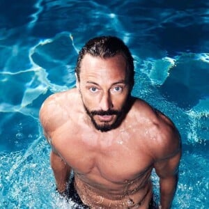 Compilation des plus belles photos de Bob Sinclar dénudé, ou nu, qu'il peut publier sur son compte Instagram. Il faut dire qu'à 51 ans, le DJ français a un corps de rêve.