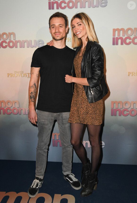 Hugo Clément et sa compagne Alexandra Rosenfeld (Miss France 2006) - Avant-première du film "Mon Inconnue" au cinéma UGC Normandie à Paris le 1er avril 2019. © Coadic Guirec/Bestimage