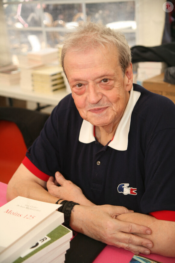 Guy Carlier - Salon du livre de Cosne-sur-Loire le 26 Mai 2019. © Jlppa / Bestimage